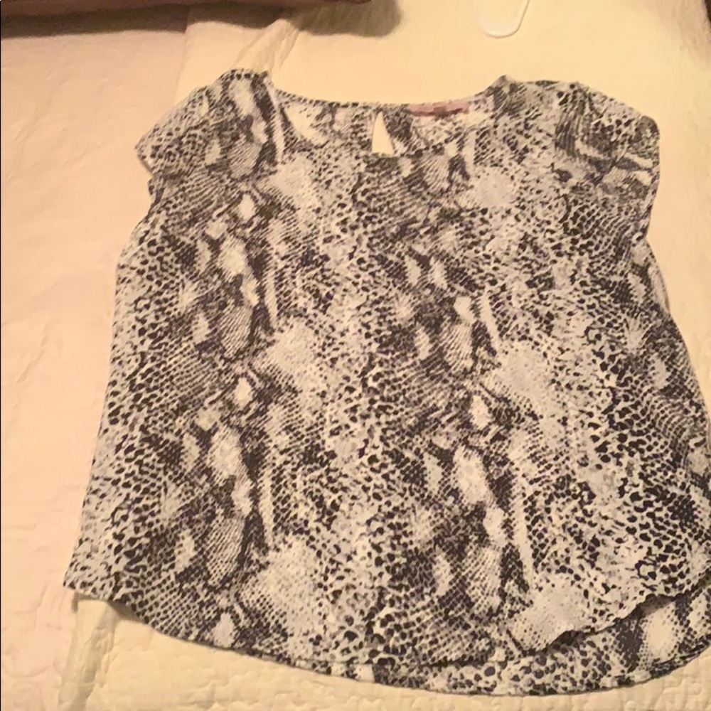Snake skin shirt 🐍